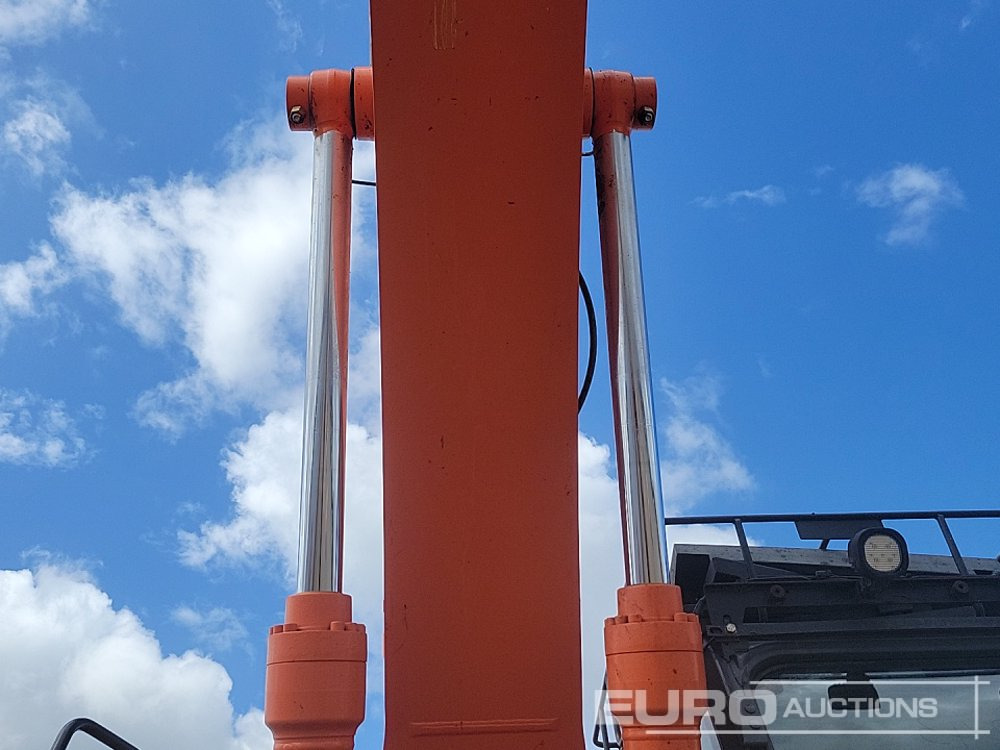 Pásové rýpadlo 2018 Hitachi ZX210LC-6: obrázek 25