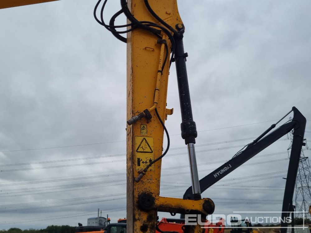 Pásové rýpadlo 2018 JCB JS131LC: obrázek 23