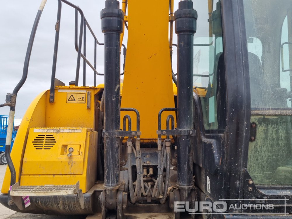 Pásové rýpadlo 2018 JCB JS131LC: obrázek 19