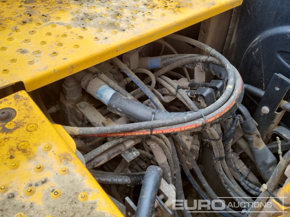 Pásové rýpadlo 2018 JCB JS131LC: obrázek 34