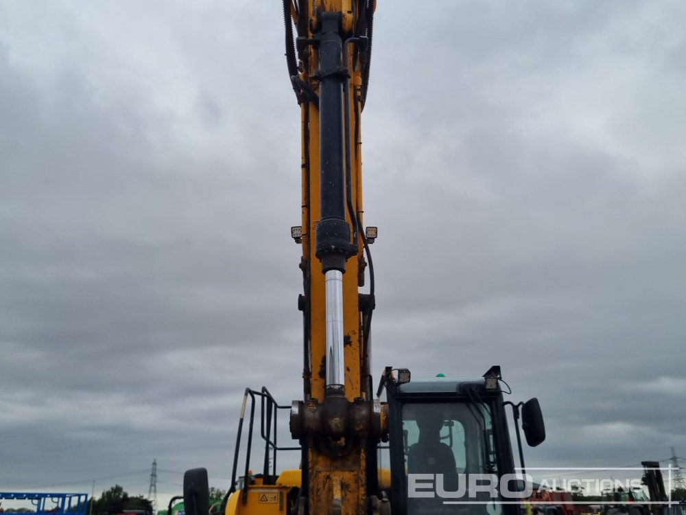 Pásové rýpadlo 2018 JCB JS131LC: obrázek 29