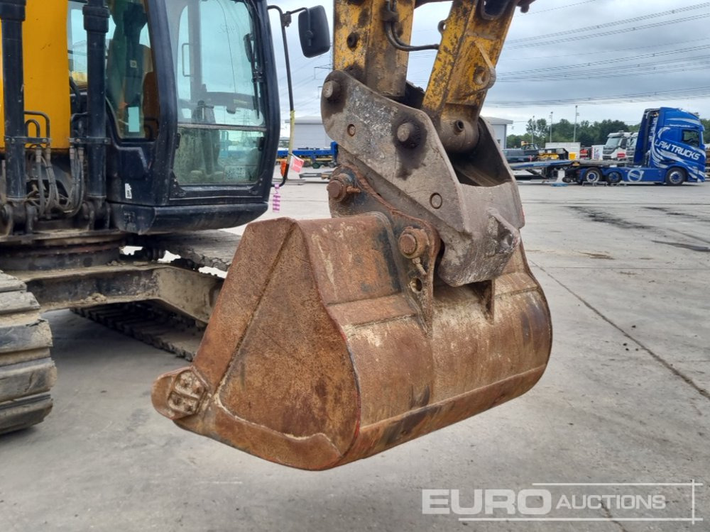 Pásové rýpadlo 2018 JCB JS131LC: obrázek 31