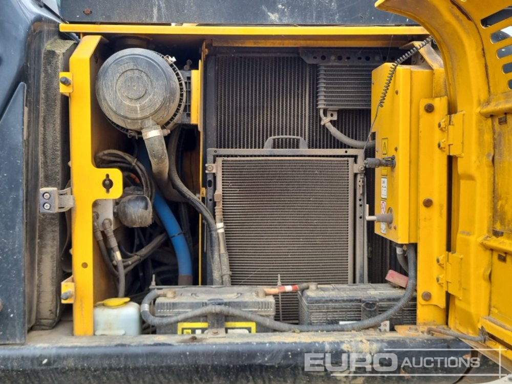 Pásové rýpadlo 2018 JCB JS131LC: obrázek 44