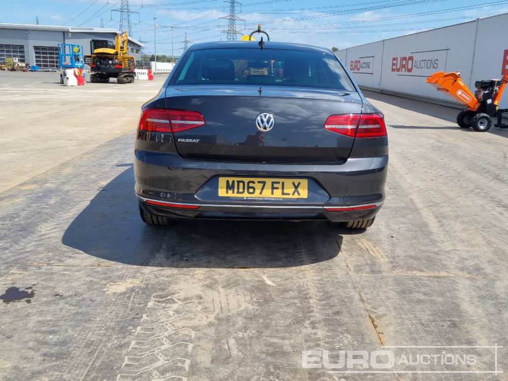 2018 Volkswagen Passat - Osobní auto: obrázek 4 2018 Volkswagen Passat - Osobní auto: obrázek 4