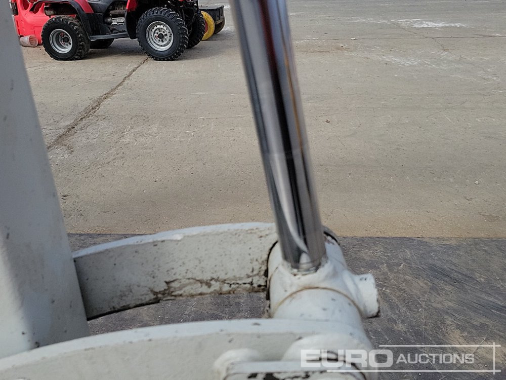 Mini rýpadlo 2019 Takeuchi TB230: obrázek 25