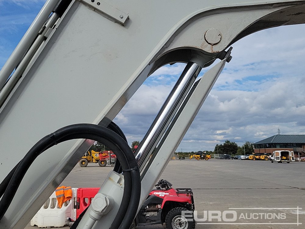 Mini rýpadlo 2019 Takeuchi TB230: obrázek 21