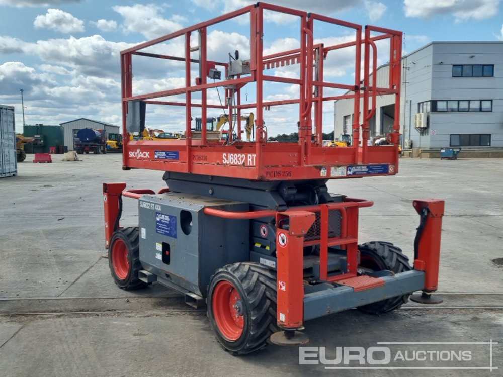 Pracovní plošina 2020 SkyJack SJ6832RT: obrázek 7