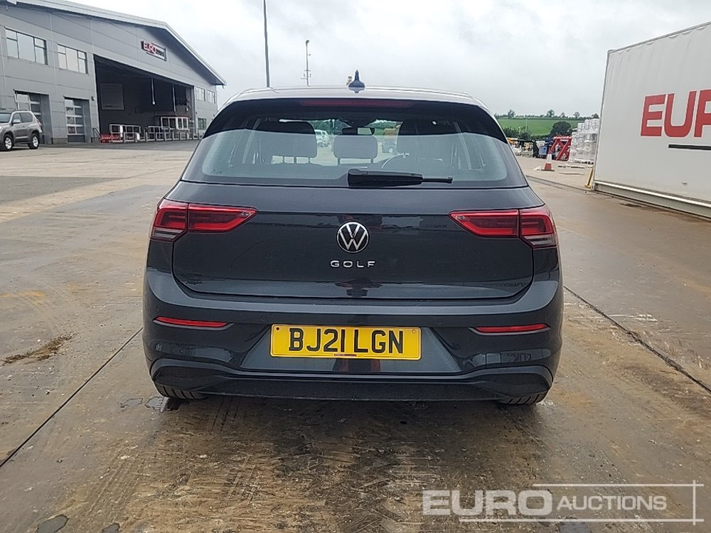 2021 Volkswagen Golf - Osobní auto: obrázek 4 2021 Volkswagen Golf - Osobní auto: obrázek 4