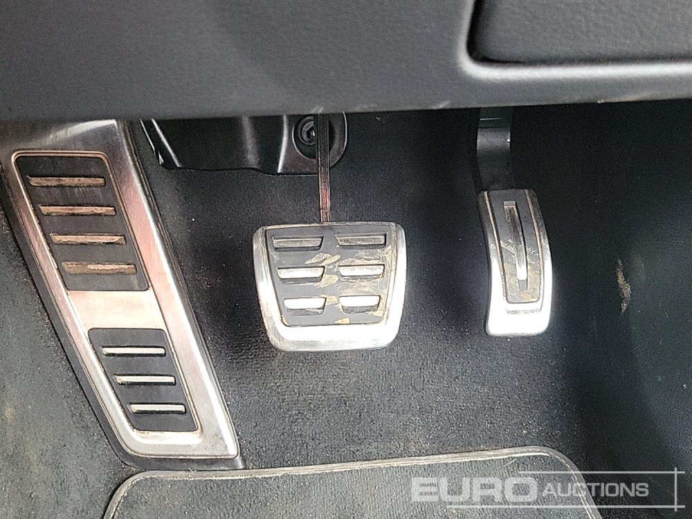 Osobní auto 2022 Audi A6 S LINE: obrázek 31