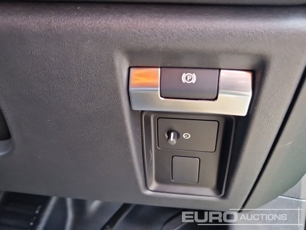 SUV 2023 Land Rover Defender 90: obrázek 40