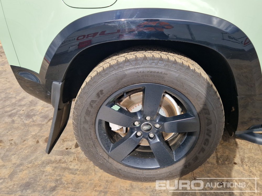 SUV 2023 Land Rover Defender 90: obrázek 11