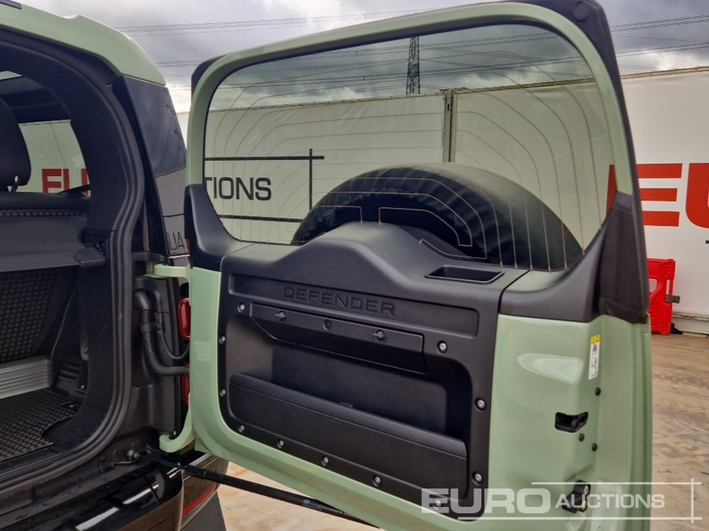 SUV 2023 Land Rover Defender 90: obrázek 13