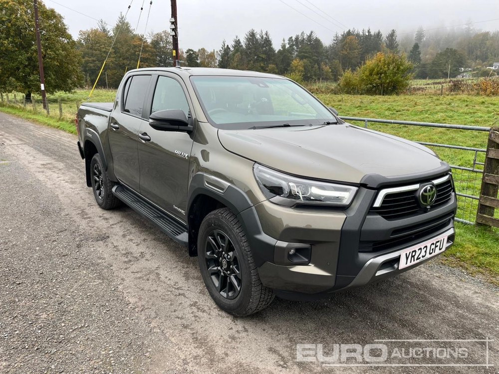2023 Toyota Hilux Invincible X - Pick-up: obrázek 1 2023 Toyota Hilux Invincible X - Pick-up: obrázek 1