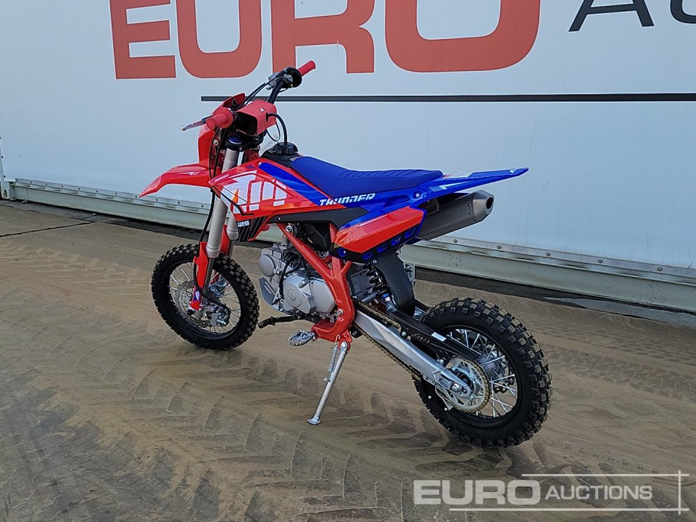 2025 Apollo Thunder 125cc Motorcross Bike, 14" Front, 12" Rear Tyres, Electric Start, Air Cooled, Hydraulic Suspension, Disc Brakes, Lighting Kit (UNASSEMBLED) - Motocykl: obrázek 3 2025 Apollo Thunder 125cc Motorcross Bike, 14" Front, 12" Rear Tyres, Electric Start, Air Cooled, Hydraulic Suspension, Disc Brakes, Lighting Kit (UNASSEMBLED) - Motocykl: obrázek 3