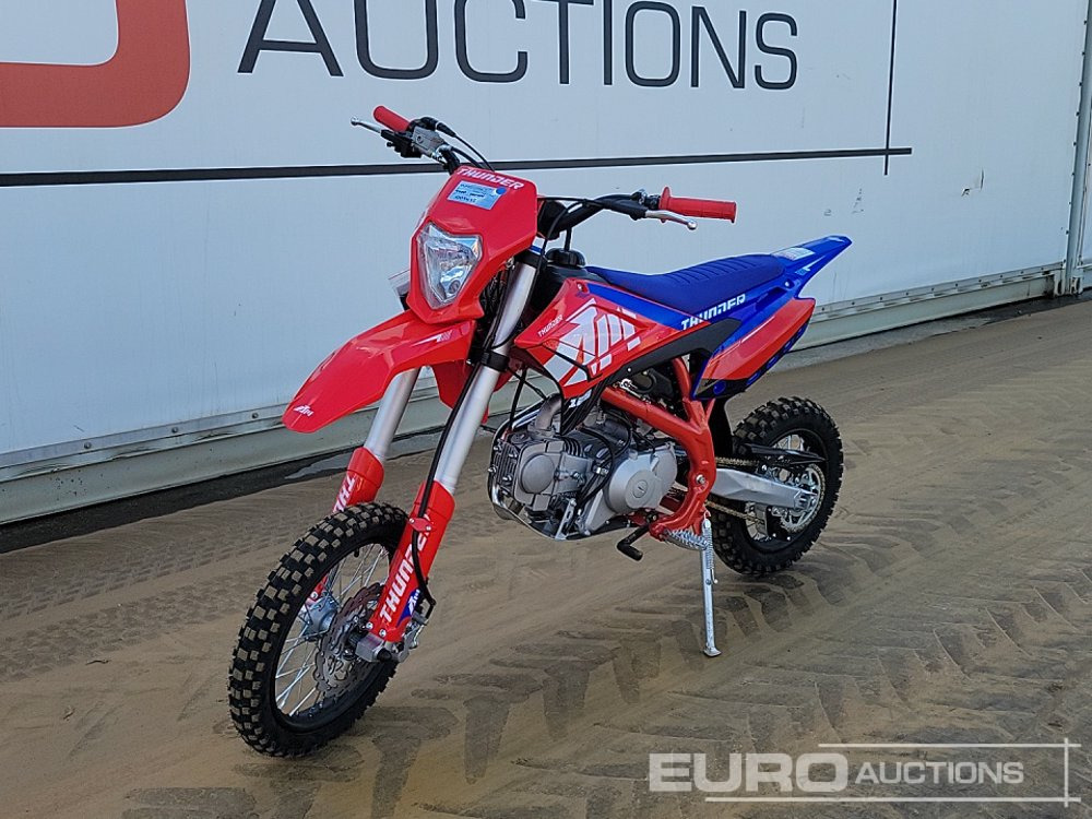 2025 Apollo Thunder 125cc Motorcross Bike, 14" Front, 12" Rear Tyres, Electric Start, Air Cooled, Hydraulic Suspension, Disc Brakes, Lighting Kit (UNASSEMBLED) - Motocykl: obrázek 1 2025 Apollo Thunder 125cc Motorcross Bike, 14" Front, 12" Rear Tyres, Electric Start, Air Cooled, Hydraulic Suspension, Disc Brakes, Lighting Kit (UNASSEMBLED) - Motocykl: obrázek 1
