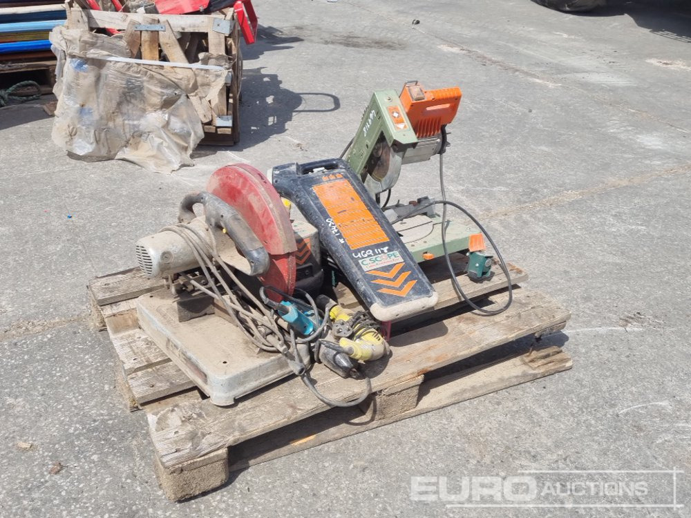 230Volt Crcular Saw (2 of), Scope Radio Detector (2 of), Makita 110Volt Impact Wrench, Ryobi 230Volt Drill - Stavební zařízení: obrázek 1 230Volt Crcular Saw (2 of), Scope Radio Detector (2 of), Makita 110Volt Impact Wrench, Ryobi 230Volt Drill - Stavební zařízení: obrázek 1
