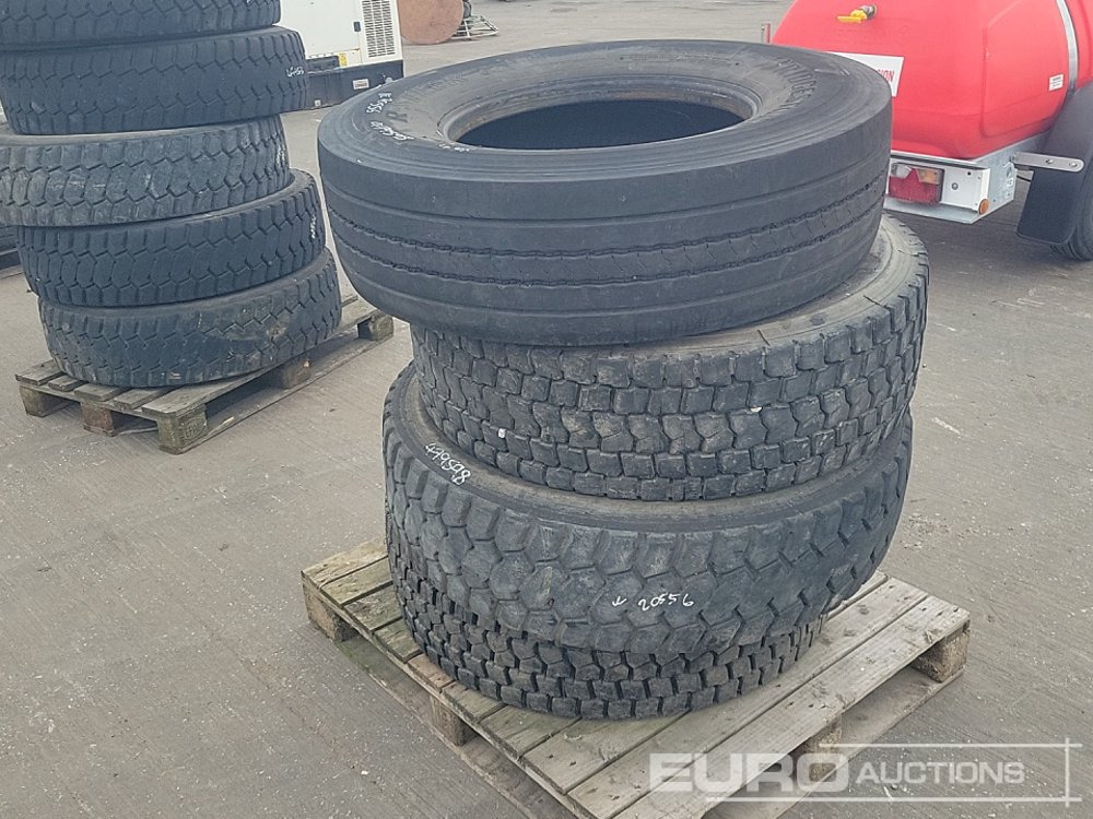 315/80-22.5 Tyre (2 of), 315/70-22.5 Tyre (2 of) - Pneumatiky: obrázek 1 315/80-22.5 Tyre (2 of), 315/70-22.5 Tyre (2 of) - Pneumatiky: obrázek 1