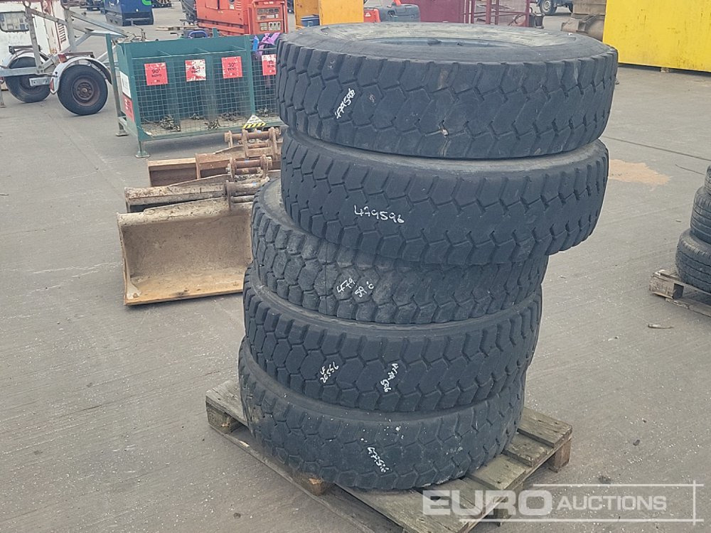 315/80-22.5 Tyre (5 of) - Pneumatiky: obrázek 4 315/80-22.5 Tyre (5 of) - Pneumatiky: obrázek 4