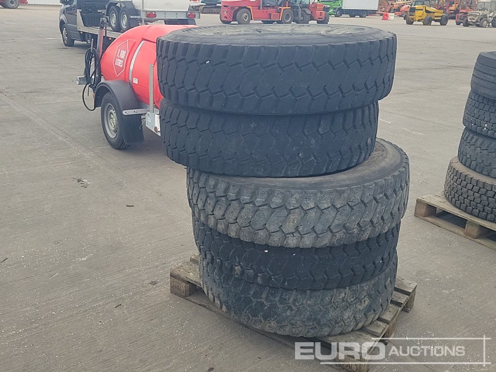 315/80-22.5 Tyre (5 of) - Pneumatiky: obrázek 2 315/80-22.5 Tyre (5 of) - Pneumatiky: obrázek 2