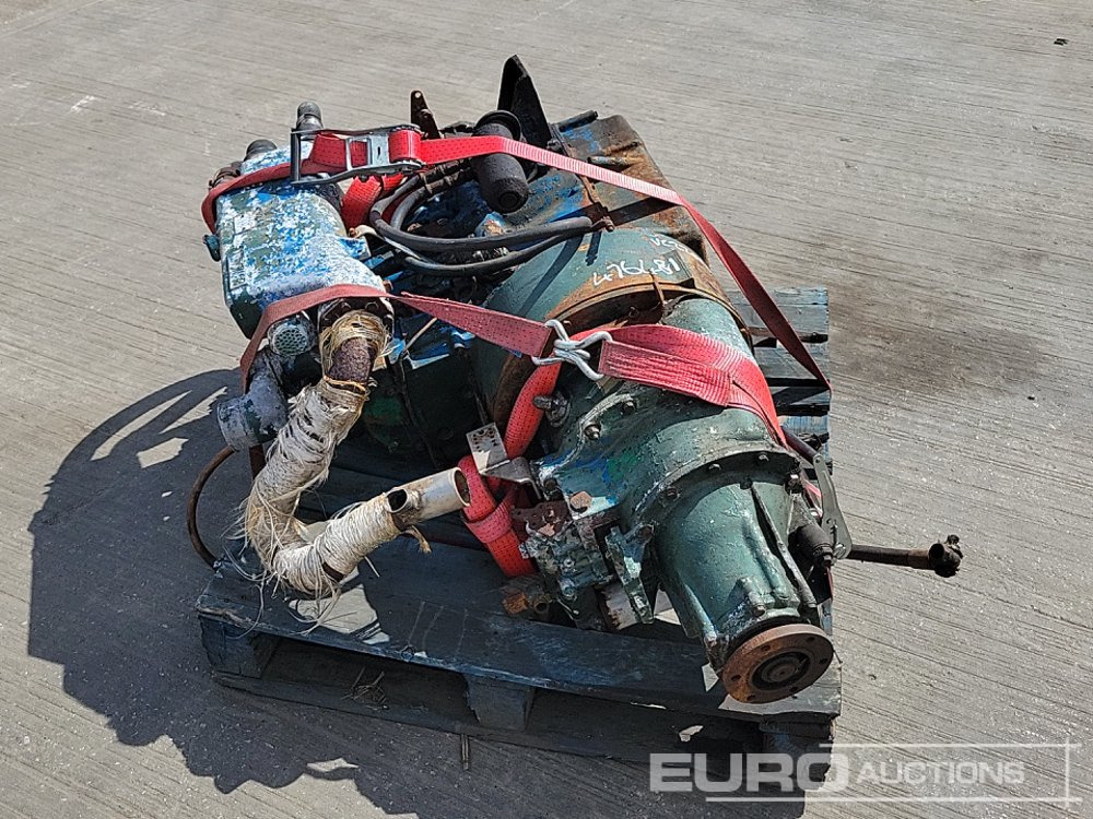 4 Cylinder Engine, Gearbox - Motor: obrázek 4 4 Cylinder Engine, Gearbox - Motor: obrázek 4