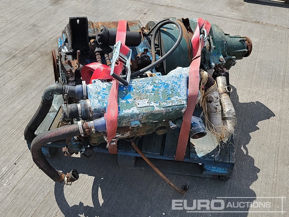 4 Cylinder Engine, Gearbox - Motor: obrázek 2 4 Cylinder Engine, Gearbox - Motor: obrázek 2
