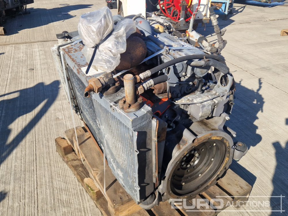 4 Cylinder Engine - Motor: obrázek 3 4 Cylinder Engine - Motor: obrázek 3