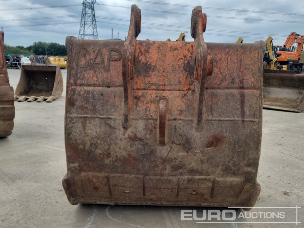 48" Digging Bucket 80mm Pin to suit 20 Ton Excavator - Lžíce: obrázek 4 48" Digging Bucket 80mm Pin to suit 20 Ton Excavator - Lžíce: obrázek 4