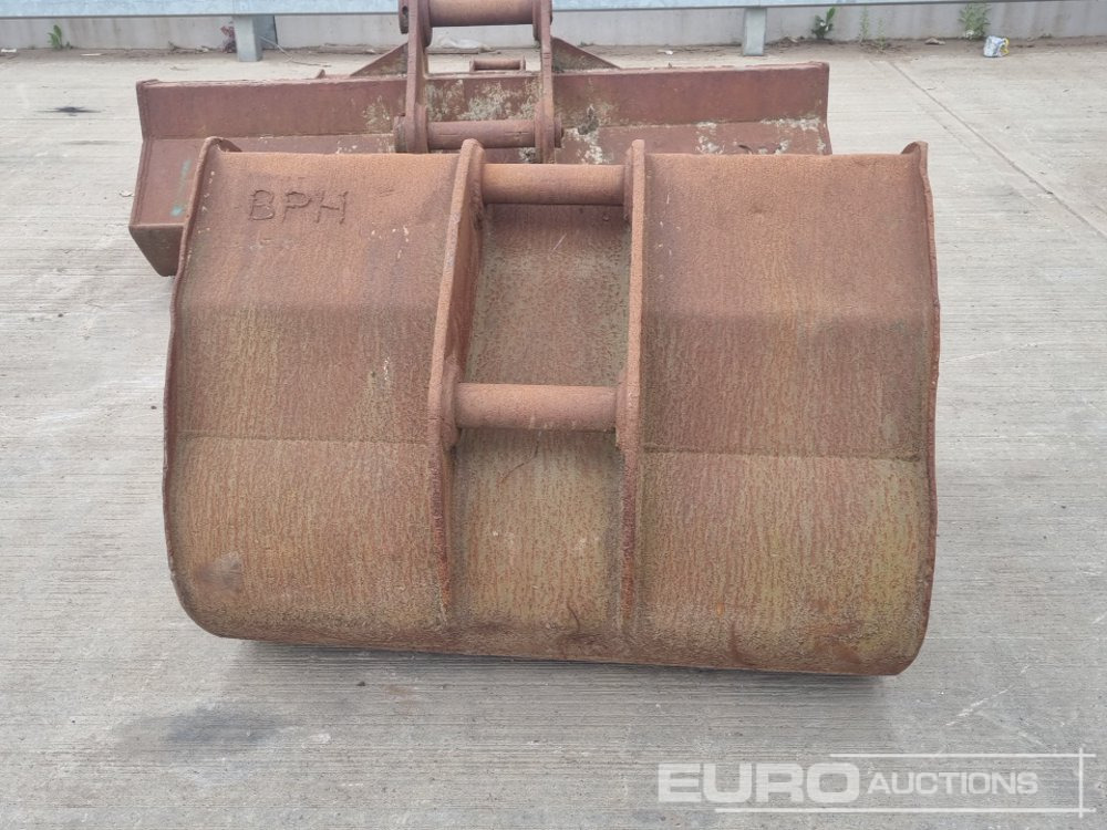 48" Scoop Bucket 65mm Pin to suit 13 Ton Excavator - Lžíce: obrázek 4 48" Scoop Bucket 65mm Pin to suit 13 Ton Excavator - Lžíce: obrázek 4