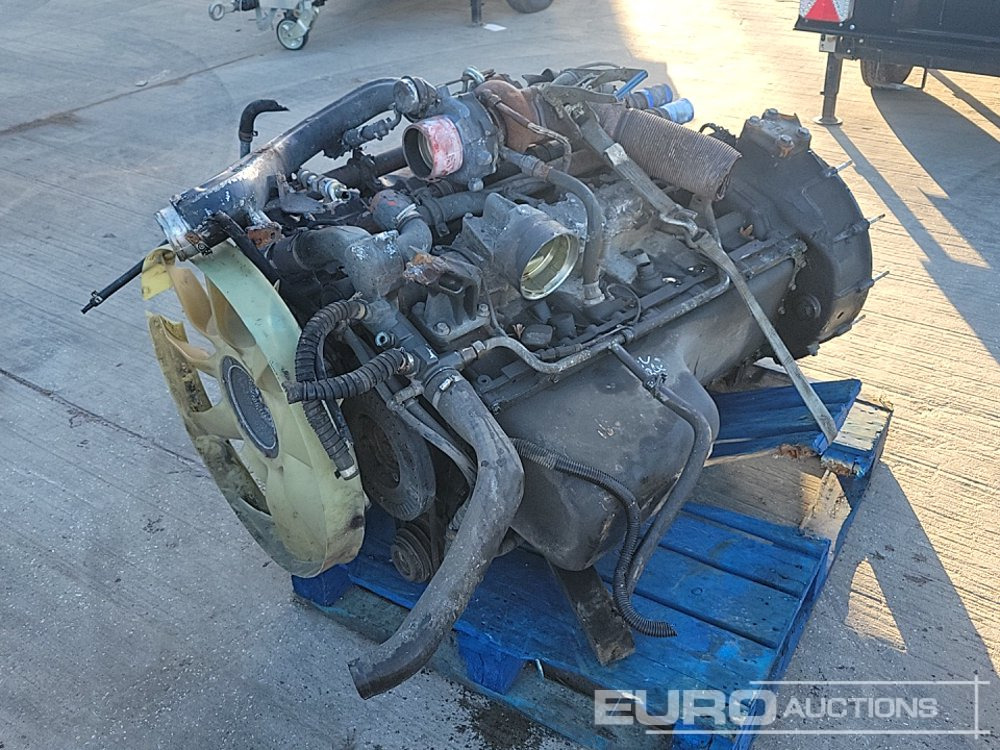 6 Cylinder Engine - Motor: obrázek 1 6 Cylinder Engine - Motor: obrázek 1