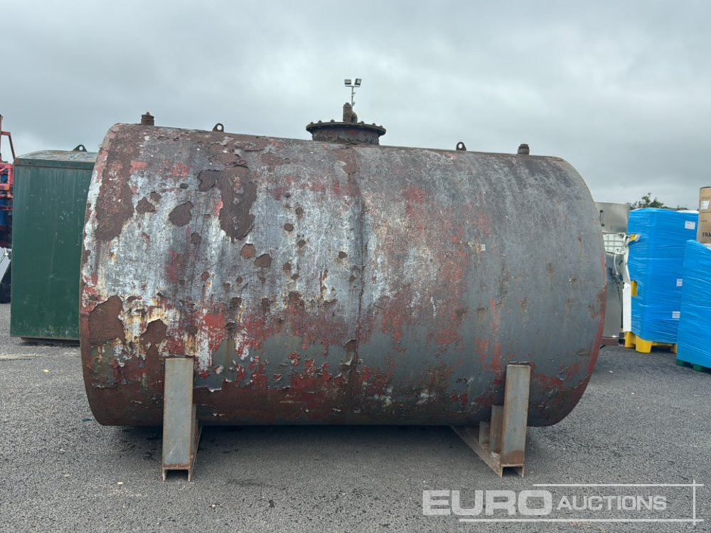 6000 Litre Steel Fuel Tank - Skladovací nádrž: obrázek 2 6000 Litre Steel Fuel Tank - Skladovací nádrž: obrázek 2