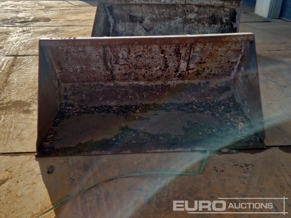 66" Loading Bucket to suit Telehandler - Lžíce: obrázek 2 66" Loading Bucket to suit Telehandler - Lžíce: obrázek 2