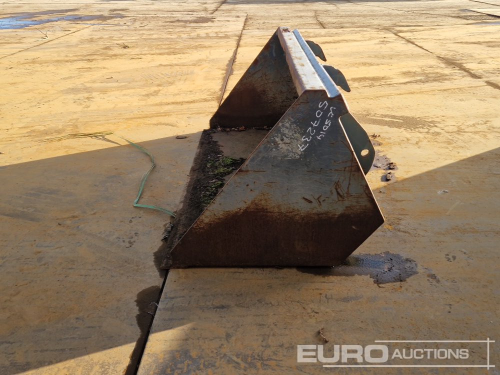 66" Loading Bucket to suit Telehandler - Lžíce: obrázek 4 66" Loading Bucket to suit Telehandler - Lžíce: obrázek 4