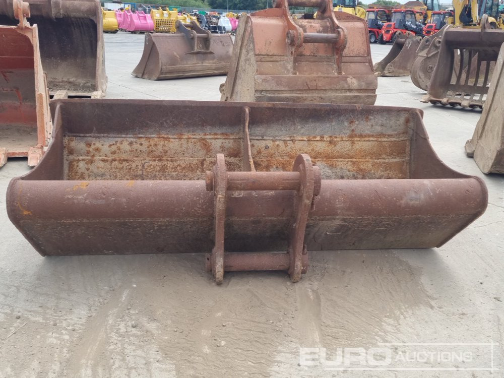 86" Ditching Bucket 80mm Pin to suit 20 Ton Excavator - Lžíce: obrázek 4 86" Ditching Bucket 80mm Pin to suit 20 Ton Excavator - Lžíce: obrázek 4
