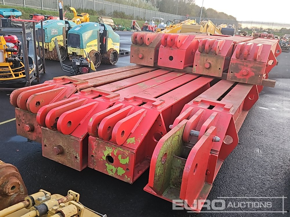 Altrad 12M x 12M Square Mammoth+ Hydraulic Frame (3 Bundles of) - Technika pro ukládaní asfaltu: obrázek 3 Altrad 12M x 12M Square Mammoth+ Hydraulic Frame (3 Bundles of) - Technika pro ukládaní asfaltu: obrázek 3