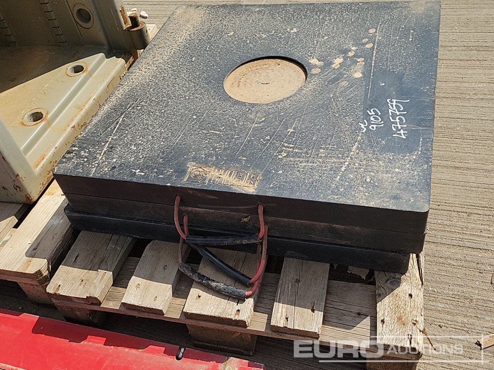 Stavební zařízení Aluminium Dropside Side Panels (2 of), Hiab Outrigger Feet (3 of), Chubb Key Safe: obrázek 10