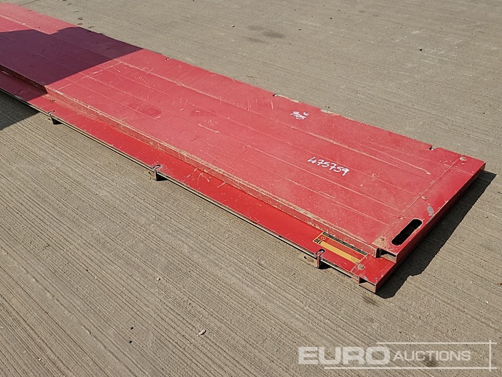 Stavební zařízení Aluminium Dropside Side Panels (2 of), Hiab Outrigger Feet (3 of), Chubb Key Safe: obrázek 16