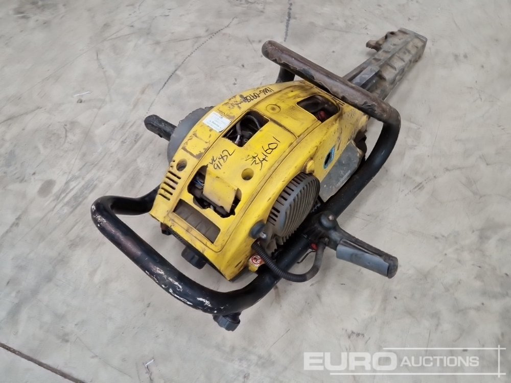 Atlas Copco Cobra Pro - Technika pro ukládaní asfaltu: obrázek 5 Atlas Copco Cobra Pro - Technika pro ukládaní asfaltu: obrázek 5
