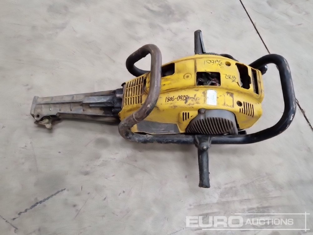 Atlas Copco Cobra Pro - Technika pro ukládaní asfaltu: obrázek 2 Atlas Copco Cobra Pro - Technika pro ukládaní asfaltu: obrázek 2