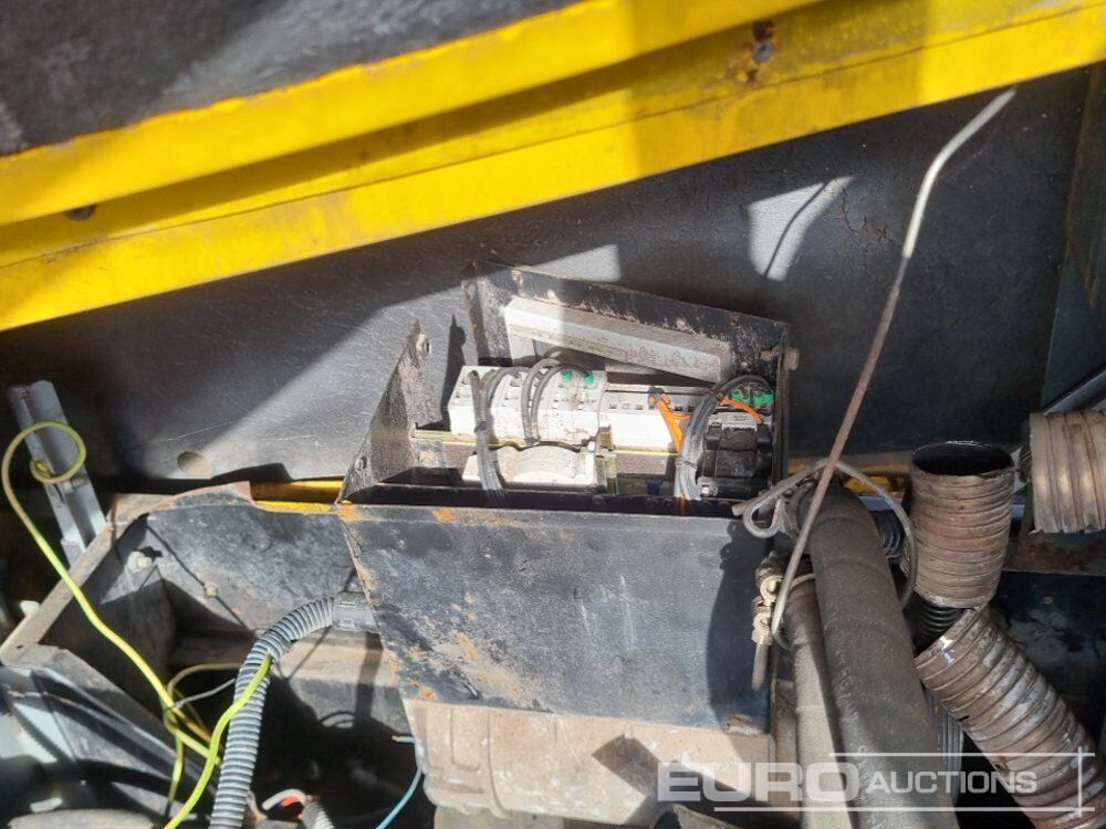 Mobilní kompresor Comp Air Compressor (Engine Missing), Atlas Copco Single Axle Compressor (Engine Missing), Comp Air Single Axle Compressor (Engine Missing): obrázek 14 Mobilní kompresor Comp Air Compressor (Engine Missing), Atlas Copco Single Axle Compressor (Engine Missing), Comp Air Single Axle Compressor (Engine Missing): obrázek 14