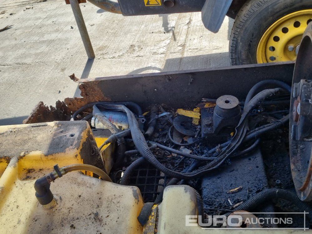 Mobilní kompresor Comp Air Compressor (Engine Missing), Atlas Copco Single Axle Compressor (Engine Missing), Comp Air Single Axle Compressor (Engine Missing): obrázek 22 Mobilní kompresor Comp Air Compressor (Engine Missing), Atlas Copco Single Axle Compressor (Engine Missing), Comp Air Single Axle Compressor (Engine Missing): obrázek 22