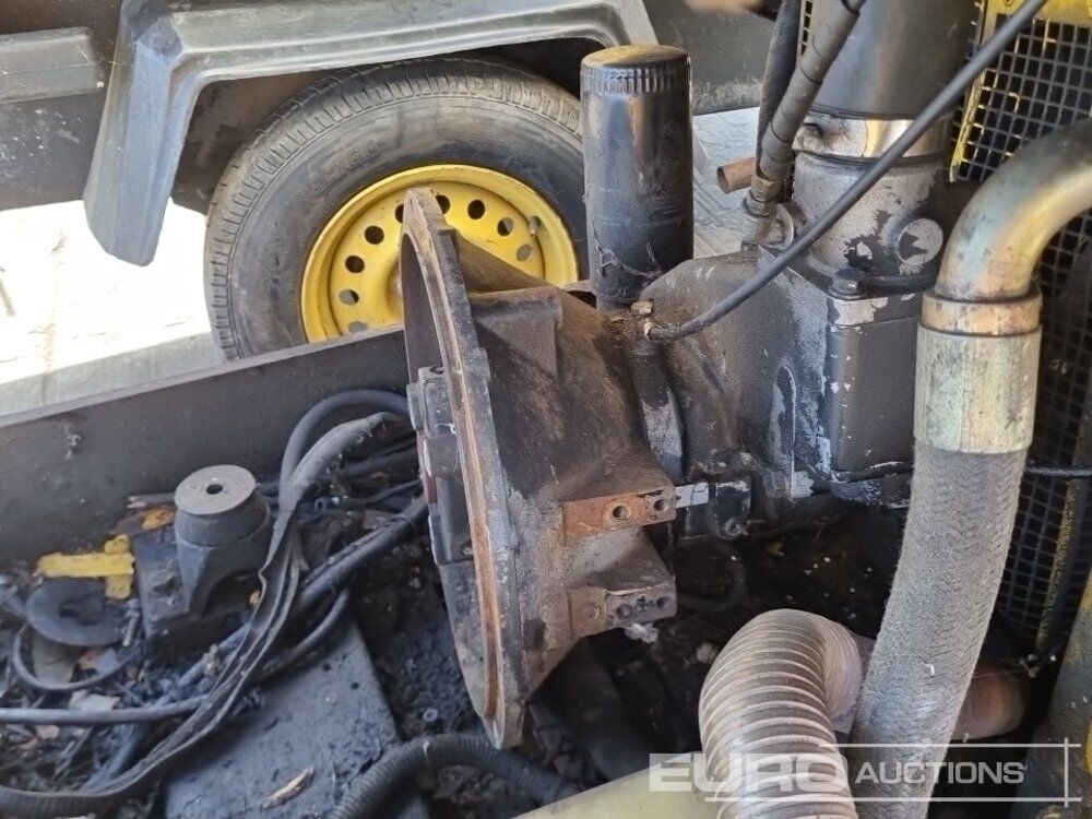 Mobilní kompresor Comp Air Compressor (Engine Missing), Atlas Copco Single Axle Compressor (Engine Missing), Comp Air Single Axle Compressor (Engine Missing): obrázek 21 Mobilní kompresor Comp Air Compressor (Engine Missing), Atlas Copco Single Axle Compressor (Engine Missing), Comp Air Single Axle Compressor (Engine Missing): obrázek 21
