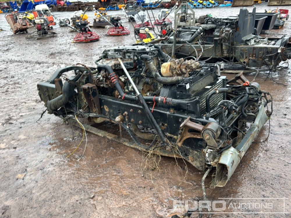 Cummings 4 Cylinder Diesel Engine & Gearbox - Motor: obrázek 2 Cummings 4 Cylinder Diesel Engine & Gearbox - Motor: obrázek 2