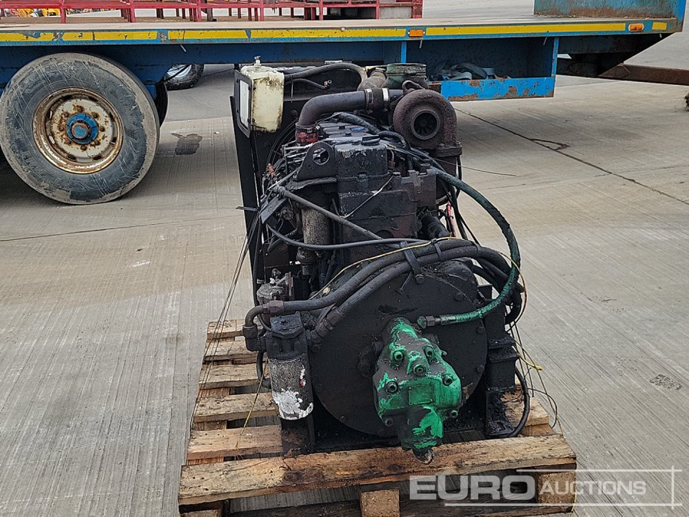 Cummins 4 Cylinder Engine - Motor: obrázek 4 Cummins 4 Cylinder Engine - Motor: obrázek 4