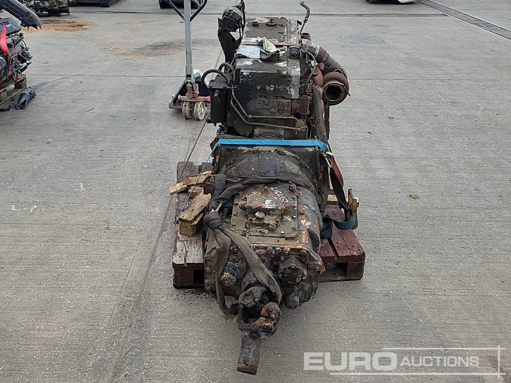 Cummins 6 Cylinder Engine, Gearbox - Motor: obrázek 4 Cummins 6 Cylinder Engine, Gearbox - Motor: obrázek 4