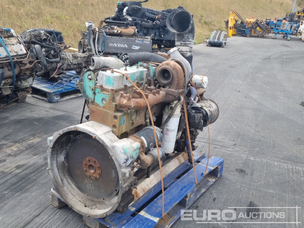 Cummins 6 Cylinder Engine - Motor: obrázek 1 Cummins 6 Cylinder Engine - Motor: obrázek 1