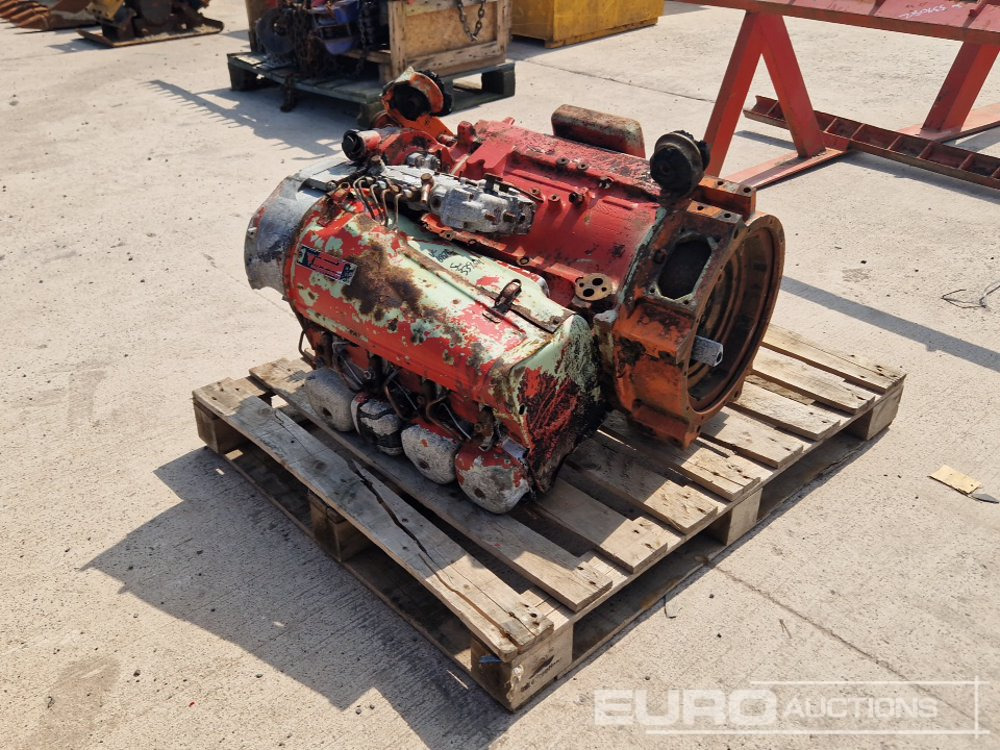 Deutz 4 Cylinder Diesel Engine - Motor: obrázek 1 Deutz 4 Cylinder Diesel Engine - Motor: obrázek 1