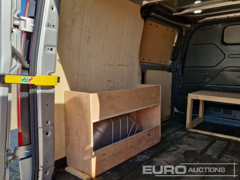 Dodávka 2021 Ford Transit Custom 300: obrázek 40