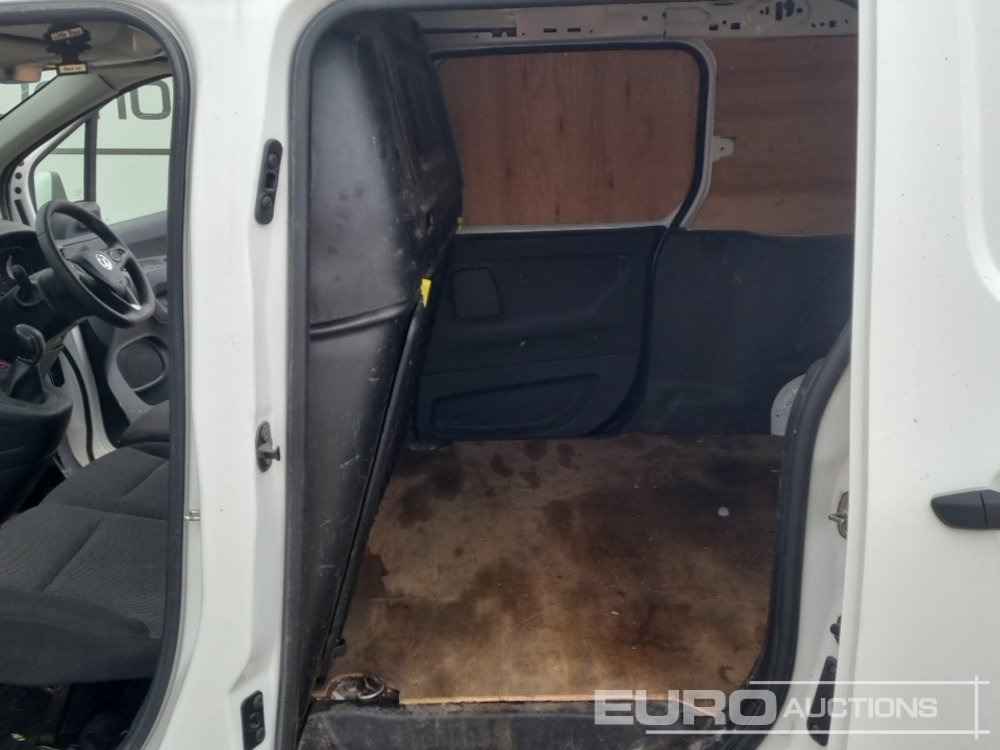 Dodávka 2021 Vauxhall Combo: obrázek 21