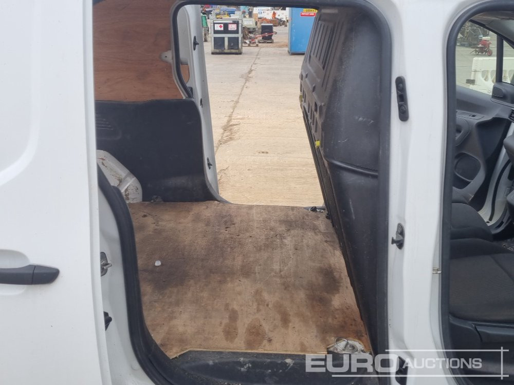 Dodávka 2021 Vauxhall Combo: obrázek 26