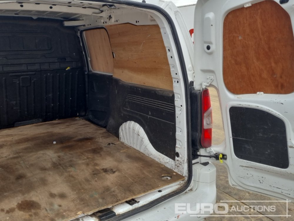 Dodávka 2021 Vauxhall Combo: obrázek 22